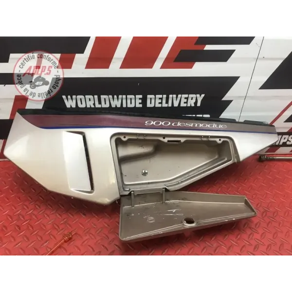 Cache plastique sous selle gauche Cagiva Elefant 900 1993 à 1996