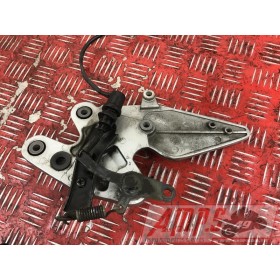 Platine repose pied droite Yamaha FZ6 N 2004 à 2006