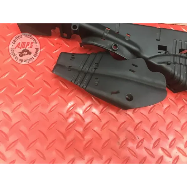 Cache plastique faisceaux Harley-Davidson XL 883 R Sportster 2001 à 2015