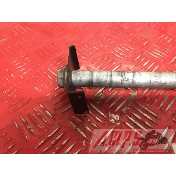 Axe de roue arriere&nbsp;Kawasaki Z750 2004 à 2007Z75006CQ-560-PTB7-D2752135used