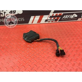 Regulateur de tension 