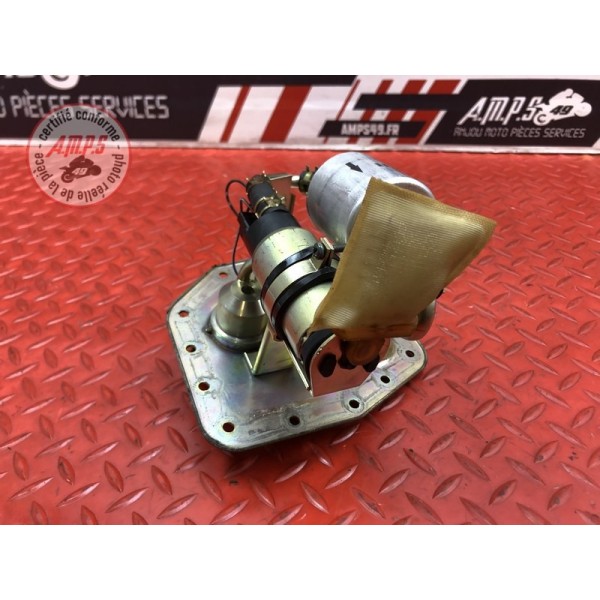 Pompe a essence Triumph 955 SPRINT RS 2000 à 2003