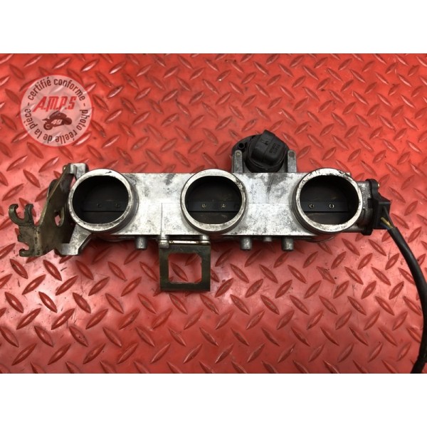 Rampe d'injection Triumph 955 SPRINT RS 2000 à 2003