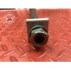 Axe de roue arriere Triumph 955 SPRINT RS 2000 à 2003