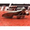Platine repose pied gauche Triumph 955 SPRINT RS 2000 à 2003
