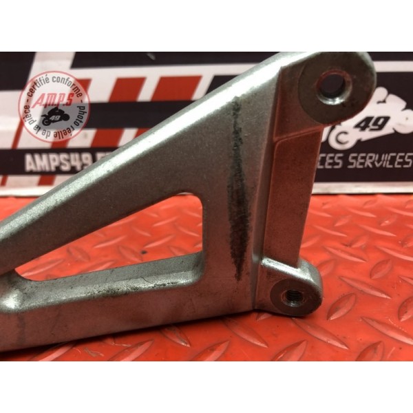 Platine repose pied passager droite Triumph 955 SPRINT RS 2000 à 2003