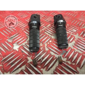 Paire de repose pied passager adaptableS1000RR16EB-327-JKH9-A3776239used