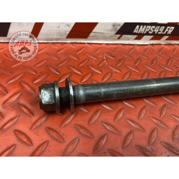 Axe de roue arriere 