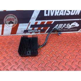 Regulateur de tension 