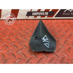 Cache plastique avant droit 