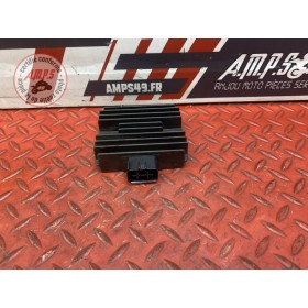 Regulateur de tension 