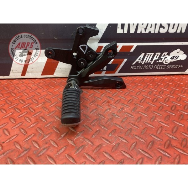 Platine repose pied droite Kawasaki Z750 2007 à 2012