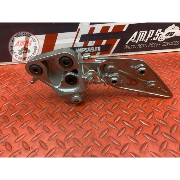 Platine repose pied droite Yamaha FZ1 1000 2006 à 2015