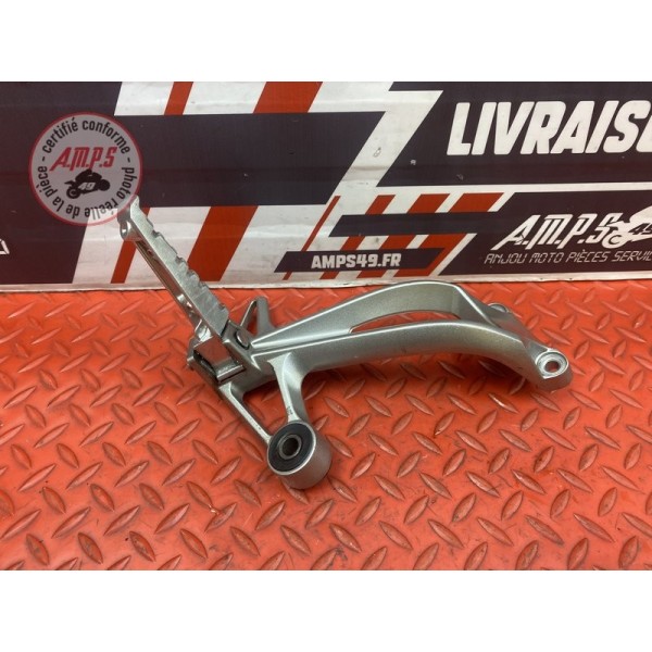 Platine repose pied passager droite Yamaha FZ1 1000 2006 à 2015
