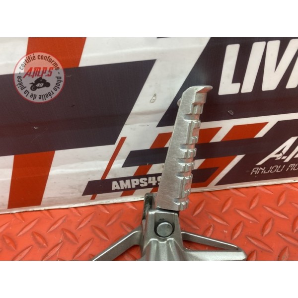 Platine repose pied passager droite Yamaha FZ1 1000 2006 à 2015