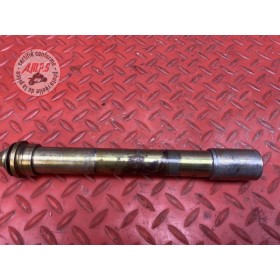 Axe de roue avant avec renvoi de gaine compteur 