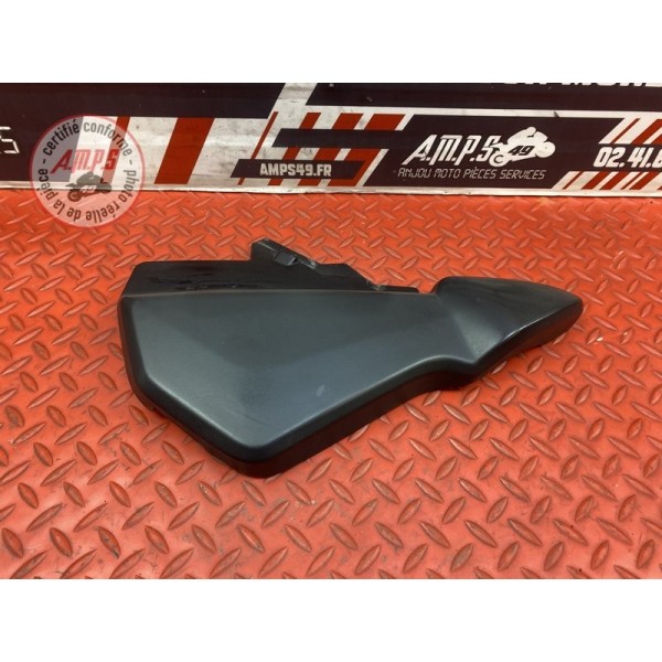 Cache plastique sous selle droit Honda CBF 600 S 2004 à 2007