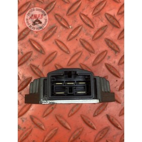 Regulateur de tension 