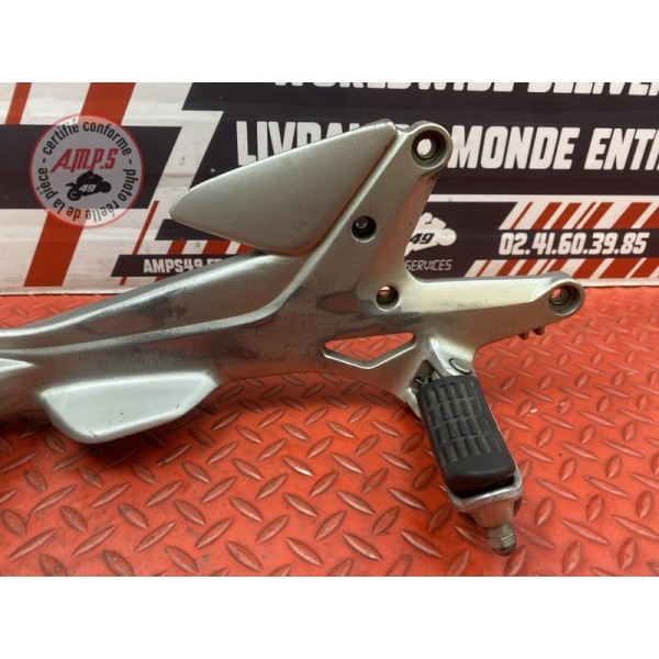 Platine repose pied droite Honda CBF 600 S 2004 à 2007