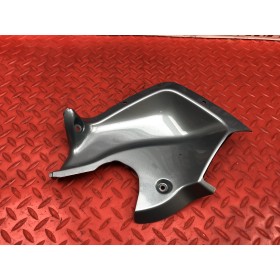 Cache plastique avant droit 