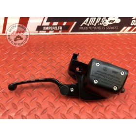 Maitre cylindre de frein avant 