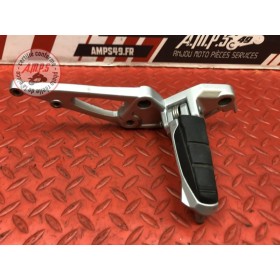 Platine repose pied droite 