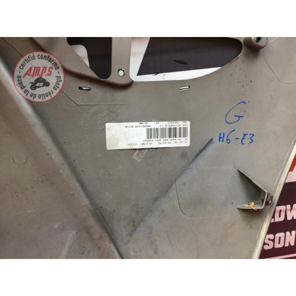 Flanc de carénage gauche 