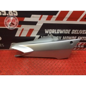 Cache plastique sous selle droit 