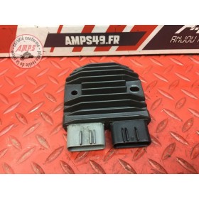 Regulateur de tension 