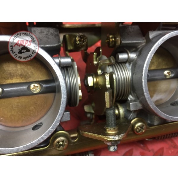 Rampe d'injection Yamaha FJR 1300 2001 à 2005 5VS
