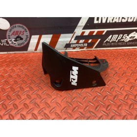 Ecope de radiateur droit 