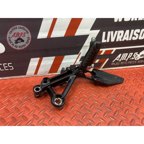 Platine repose pied droite Ktm 125 Duke 2017 à 2022