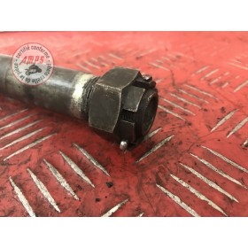 Axe de roue arriereZX6R02AW-558-QE837417used