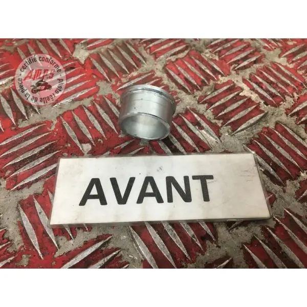 Entretoise de roue avantR121GB-374-EZB8-D3841101used
