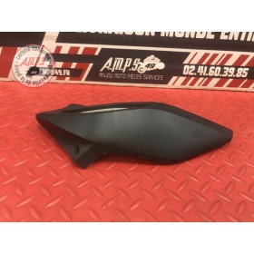 Plastique sur flan droit 