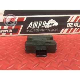 Regulateur de tension 