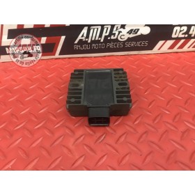 Regulateur de tension 