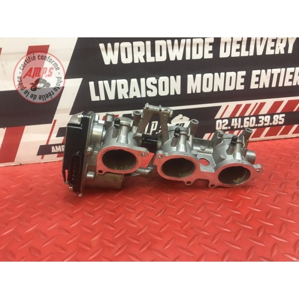 Rampe d'injection MV-Agusta 675 Brutale 2012 à 2016