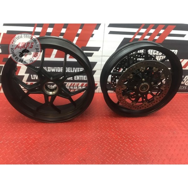 Paire de jantes MV Agusta F3 675 800 2012 à 2017 / MV-Agusta 675 Brutale 2012 à 2016