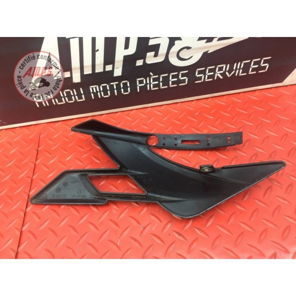 Cache plastique bras ocsillant MV-Agusta Brutale 920 2011 à 2012