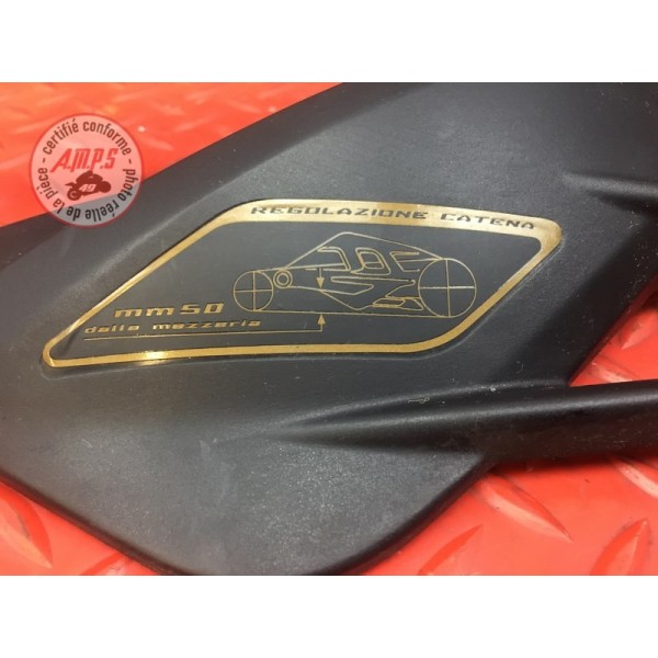 Cache plastique bras ocsillant MV-Agusta Brutale 920 2011 à 2012