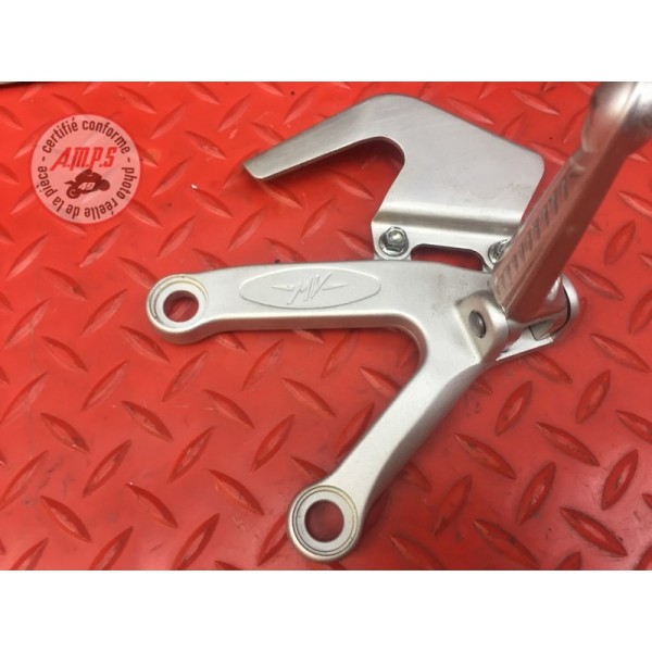 Platine repose pied gauche MV-Agusta Brutale 920 2011 à 2012
