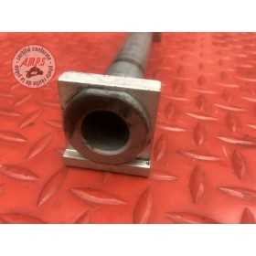 Axe de roue arriere 