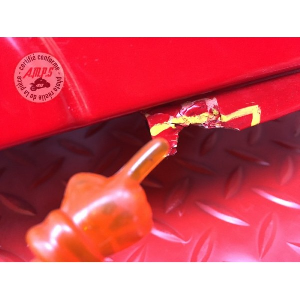 Flanc de carénage gauche Ducati 900 SS IE 1998 à 2002