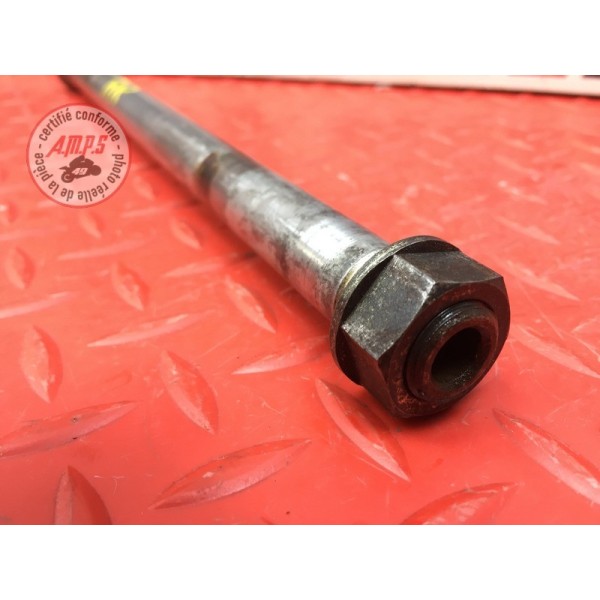 Axe de roue arriere Ducati 900 SS IE 1998 à 2002