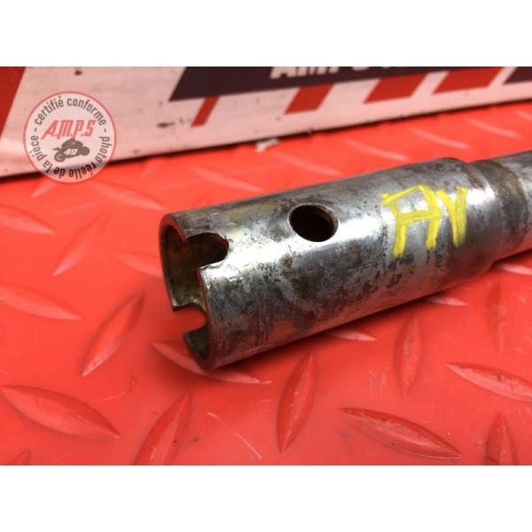 Axe de roue avant Ducati 900 SS IE 1998 à 2002