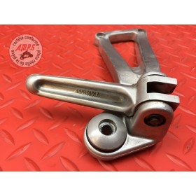 Platine repose pied passager droite 