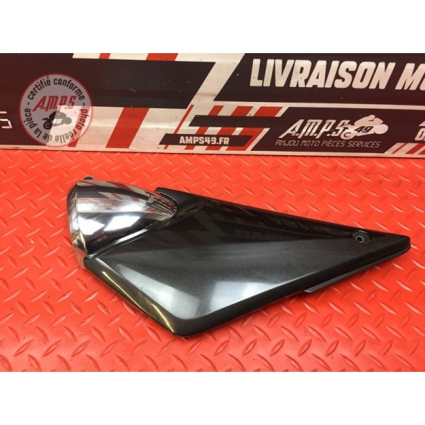 Cache plastique sous selle gauche Suzuki GSF 1200 Bandit 2000 à 2005