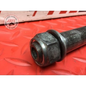 Axe de roue arriere Suzuki GSF 1200 Bandit 2000 à 2005
