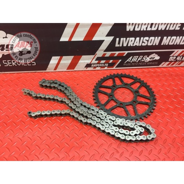 Chaine avec couronne 45 dents Suzuki GSF 1200 Bandit 2000 à 2005